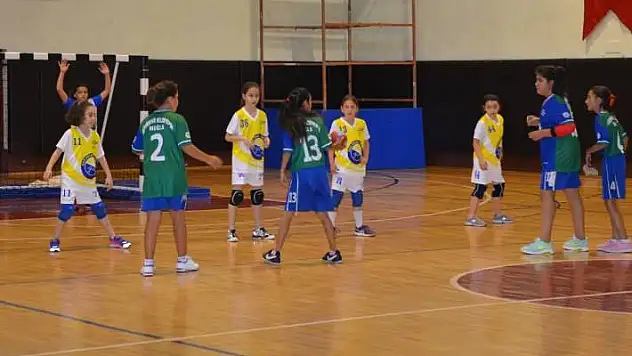 Mini Mini Hentbol şenliği Amasya’da