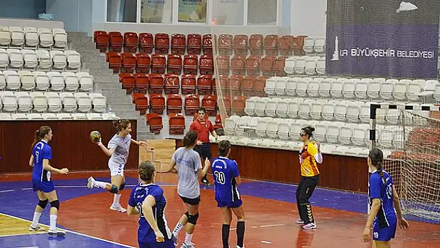 Muratpaşa 3’te 3 Yaptı