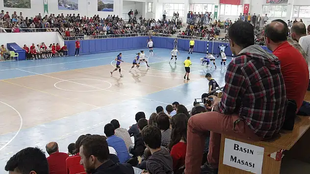 Muratpaşa Belediyespor Yakın Takipte