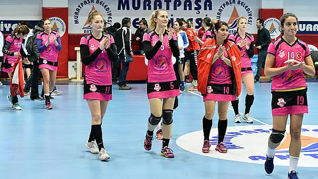 Muratpaşa rahat kazandı