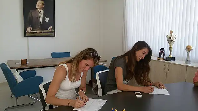 Muratpaşa’dan iki imza