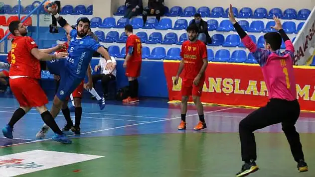 Nilüfer Belediyespor ligde iki sıra yükseldi