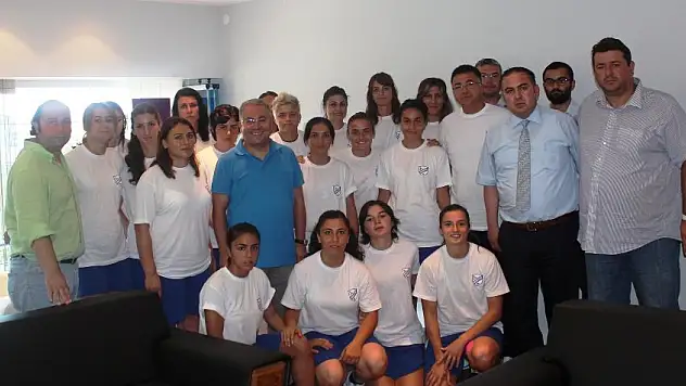 Orduspor’lu Hentbolculardan Başkana Ziyaret