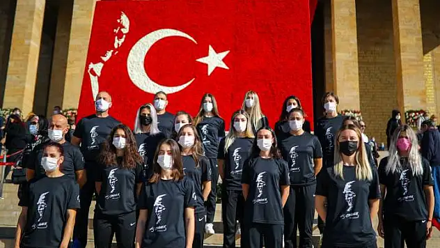 Paşa’nın Meleklerinden Ata’ya ziyaret