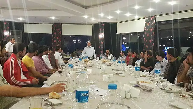 Rainbow’dan İftar Yemeği