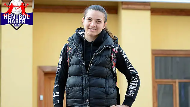 Sara Stevanoska imzayı attı