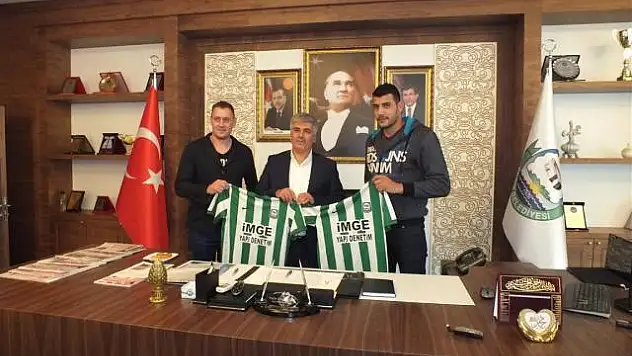 Serik Belediyespor’da Selmi ve Igor Basın Önünde