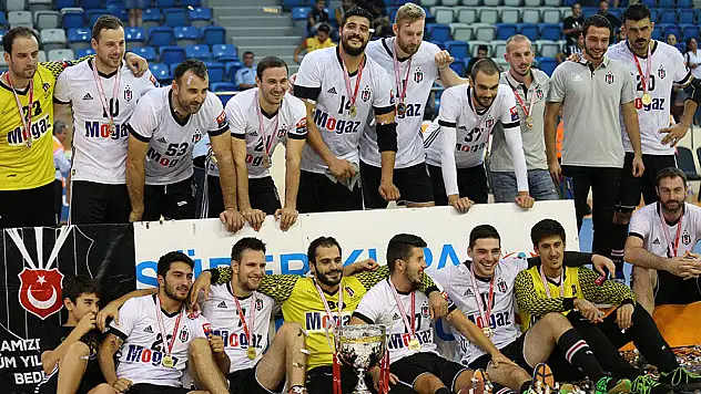 Süper Kupa sahibi Beşiktaş Mogaz