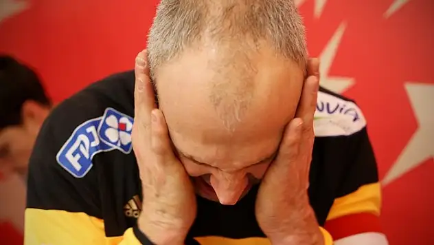 Thierry Omeyer yaptı yapacağını! (Video)