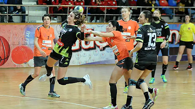 Trabzon’da gülen Muratpaşa