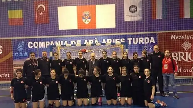 U17’ler son dönemeçte