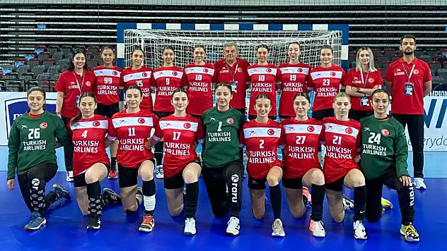 U19 Kadın Milli Hentbol Takımı Bosna Hersek'i yendi