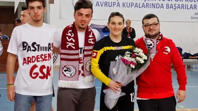 Ultrardeşen Grubu eski kaptanlarını unutmadı