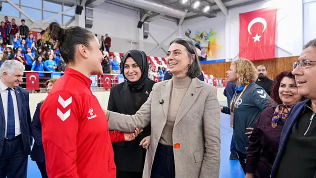 Üsküdar Belediye Başkanı Sinem Dedetaş Galibiyetten Memnun!