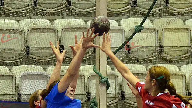 Üsküdar mı? Genç Uşakspor mu?