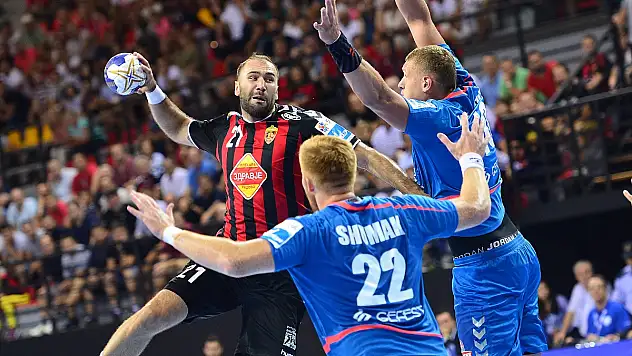 Vardar ile Meshkov yenişemedi