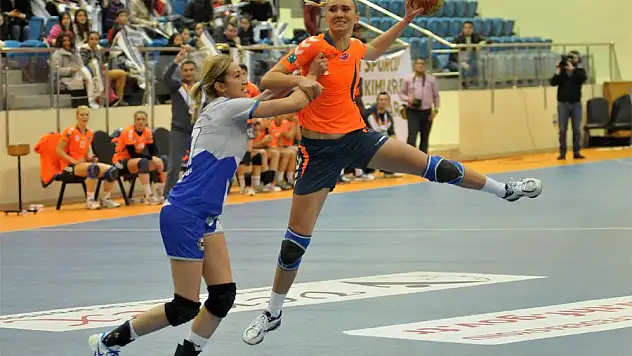 Yeni Lider Antalya Muratpaşa Belediyespor