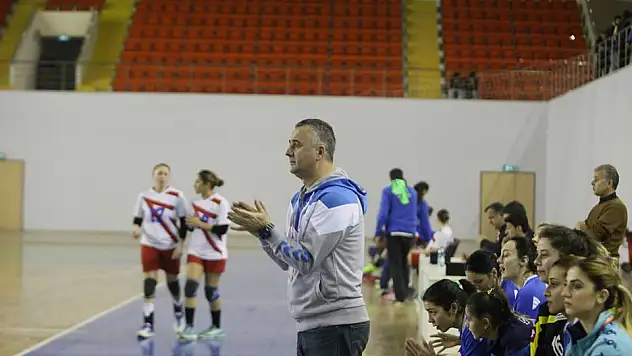 Zağnos, İzmir galibiyeti ile moral depoladı