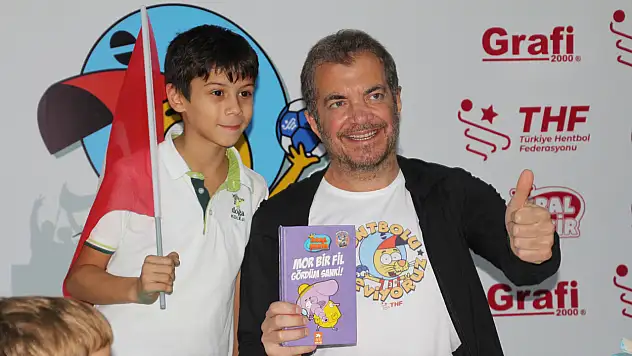 Kral Şakir, Türkiye - İtalya Hentbol Maçında Çocuklar İle Buluştu