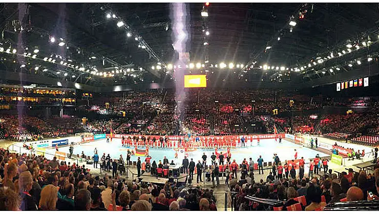 10400 seyirci önünde galip gelmek!