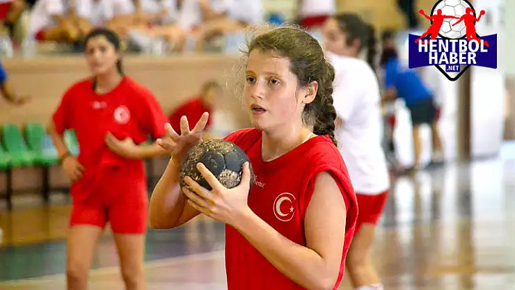 14 ve 15 yaş kız milli takımlarımız İzmir’de