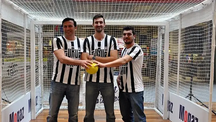 Alışveriş merkezinde “HENTBOL” heyecanı