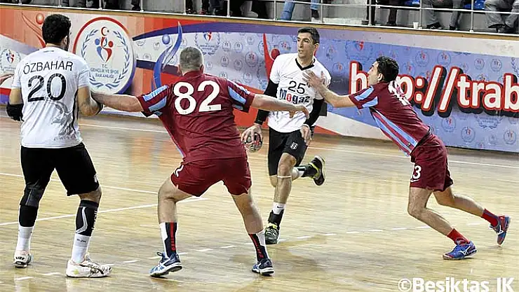 Beşiktaş zorlu deplasmandan puanla ayrıldı