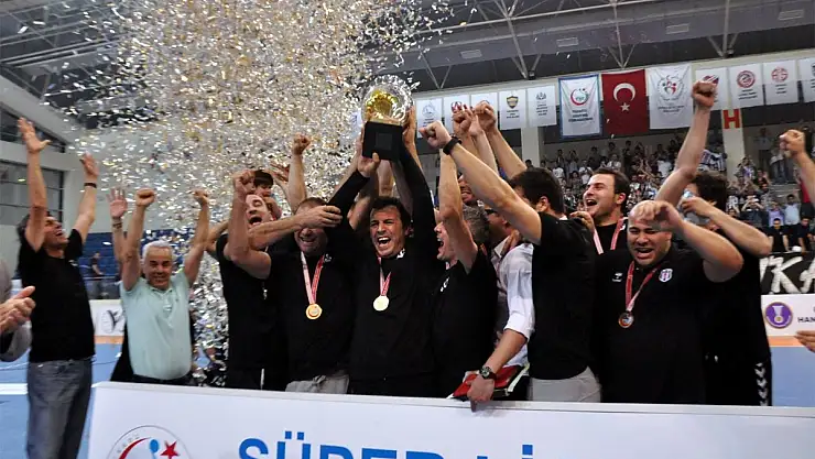 Beşiktaş’a Dev Pivot
