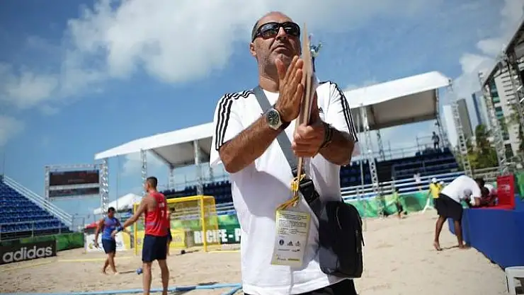 Burak Tezcan’a özel davetler…