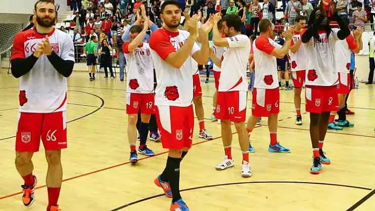 Dinamo Bükreş 10 yıl sonra devler liginde