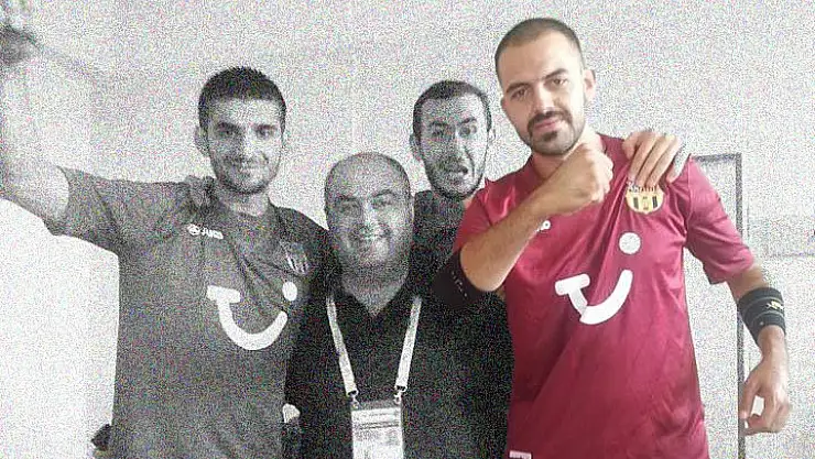 Hentbolcu Trafik Kazası Geçirdi