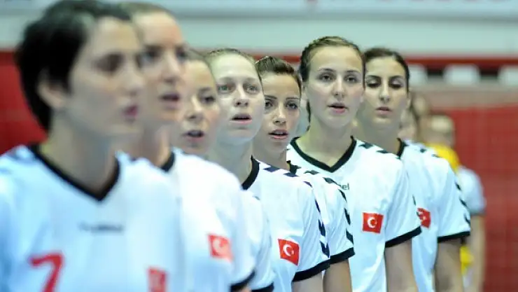 Hentbolun güçlü kadınlarına!