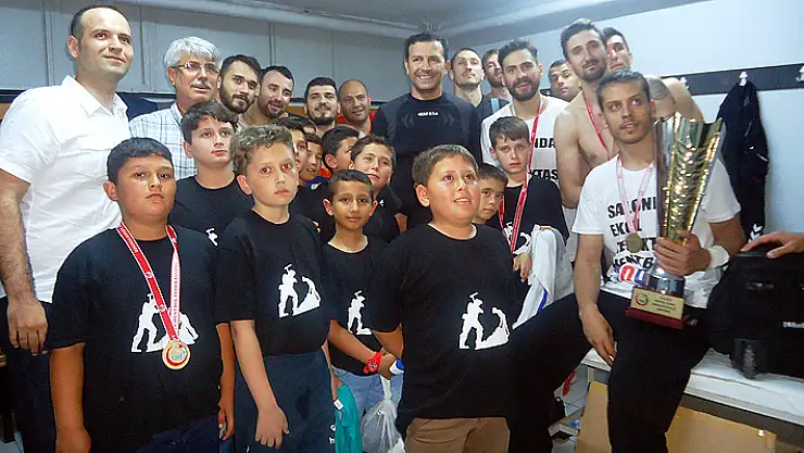 Her yer hentbol, her yer kupa!