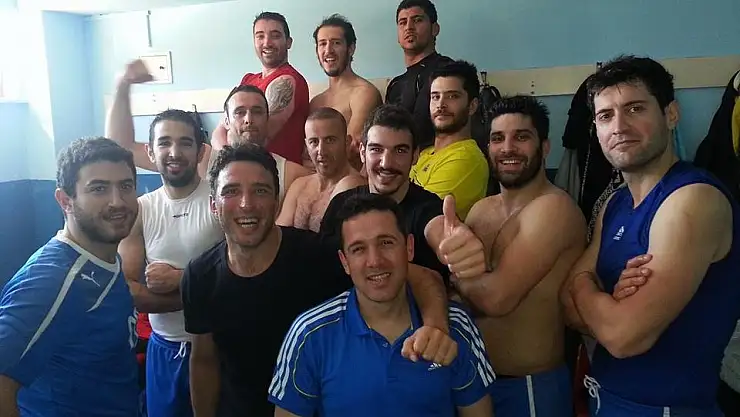 İzmir , Antalya’dan Galibiyetle Ayrıldı