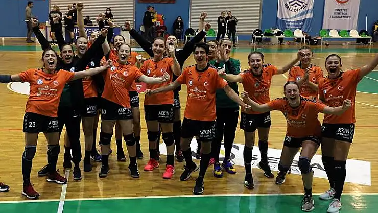İzmir Büyükşehir Belediyespor – Yalıkavak SK: 22-31