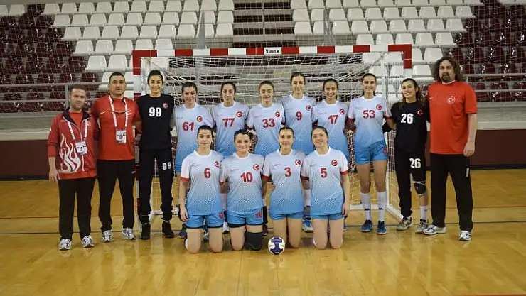 Kız takımımız 8.’lik için mücadele edecek