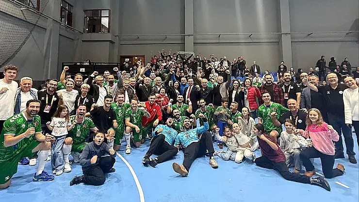 Nilüfer Belediyespor Avrupa'da Alev Aldı: Rövanşta Kaybetti, Turu Kutladı!