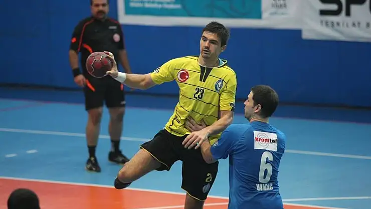 Nilüfer Belediyespor evinde güldü!