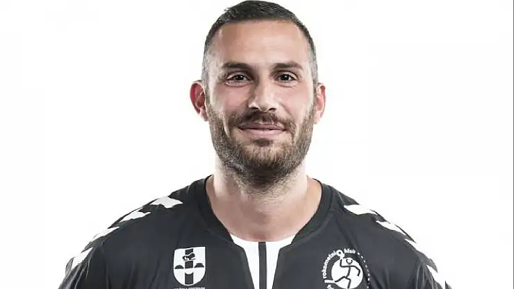 Özgür Sarak’tan etkileyici geri dönüş