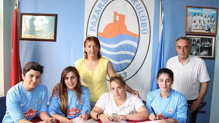 Pazarspor Hentbol’de Dörtlü İmza