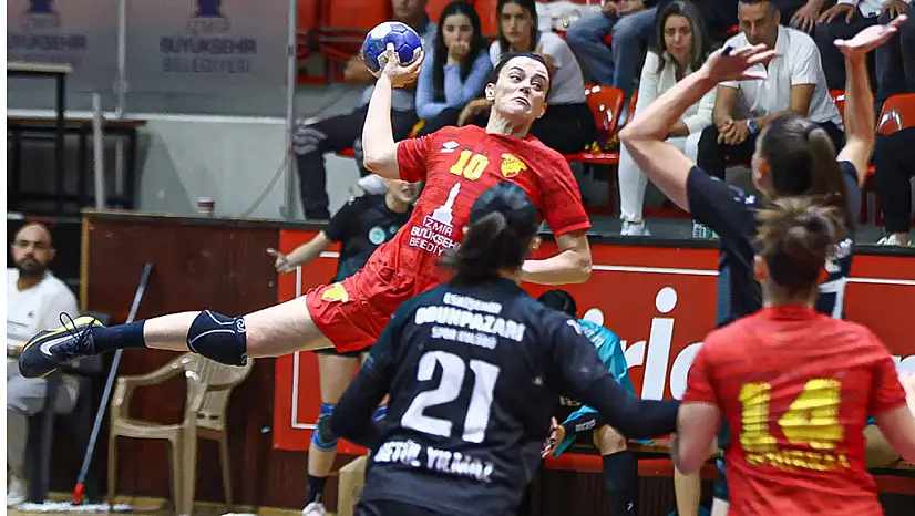 Hentbol Kadınlar Süper Ligi'nde 5. Hafta Tamamlandı: Bursa Lider, Yalıkavak'tan Kritik Galibiyet!