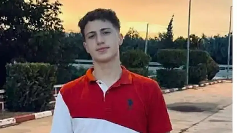 19 Yaşındaki Hentbolcunun Hayatı Değişti: Berk Civil, Protezle Yeniden Yürümeye Başladı!