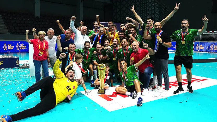 Gençlik ve Spor Bakanı Dr. Osman Aşkın Bak'tan Nilüfer Belediyespor'a Kutlama