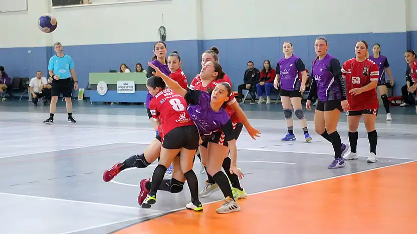 Hentbol Kadınlar 1.ligi B Grubunda Zirve Yarışı Kızışıyor: Kim Lider Olacak?
