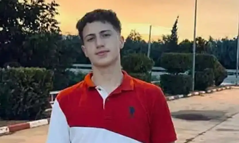 19 Yaşındaki Hentbolcunun Hayatı Değişti: Berk Civil, Protezle Yeniden Yürümeye Başladı!