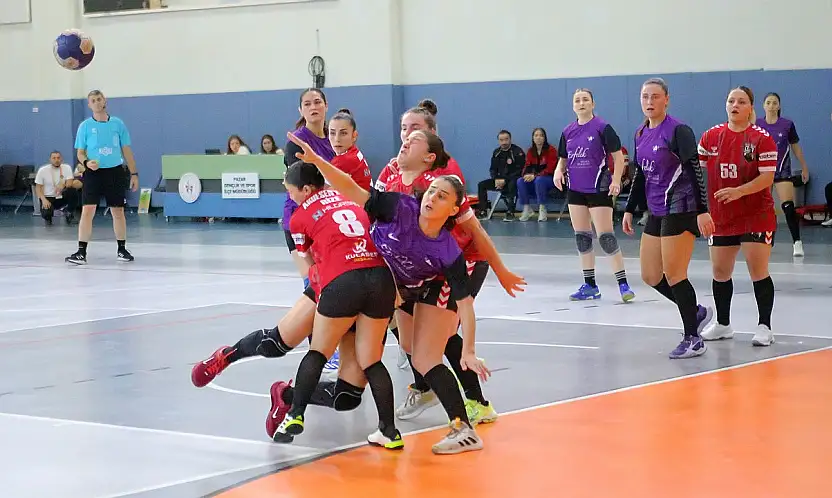 Hentbol Kadınlar 1.ligi B Grubunda Zirve Yarışı Kızışıyor: Kim Lider Olacak?