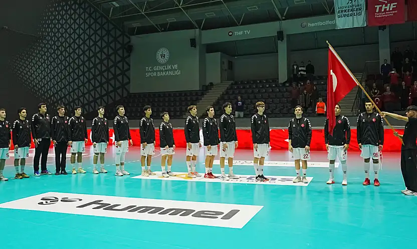 U18'ler Şampiyona'ya Kötü Başladı! İtalya - Türkiye: 34-27