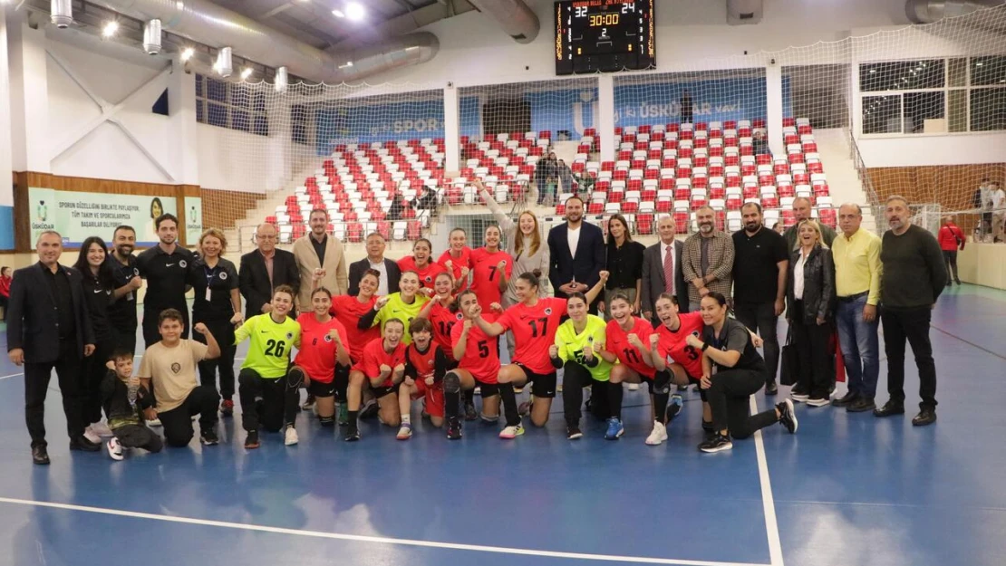 Üsküdar Belediyespor Antrenörü Serkan İnci'den Avrupa'da Tur Değerlendirmesi