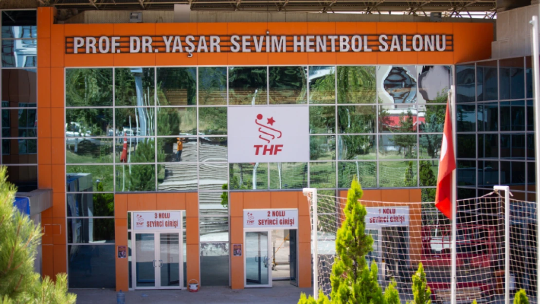 Yaşar Sevim ve Cemal Kütahya'nın adları hentbol salon ve tesisinde yaşayacak