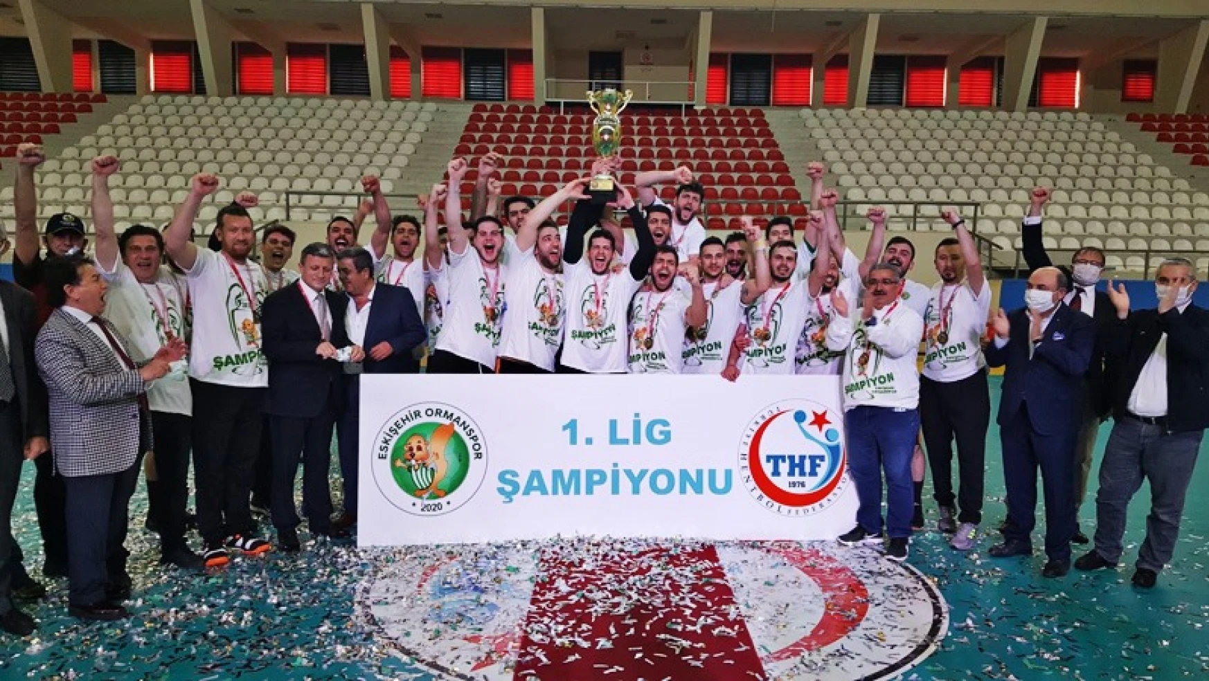 1. Ligin şampiyonu Eskişehir Ormanspor